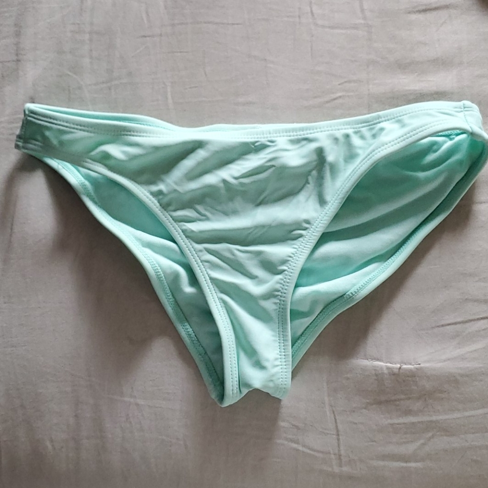 NWOT Xhilaration swim bottoms